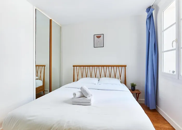 דירה Bnbnova - Latin Quarter - 1br With Balcony
