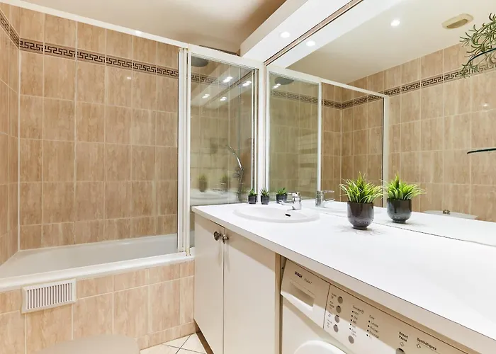 Bnbnova - Latin Quarter - 1br With Balcony *