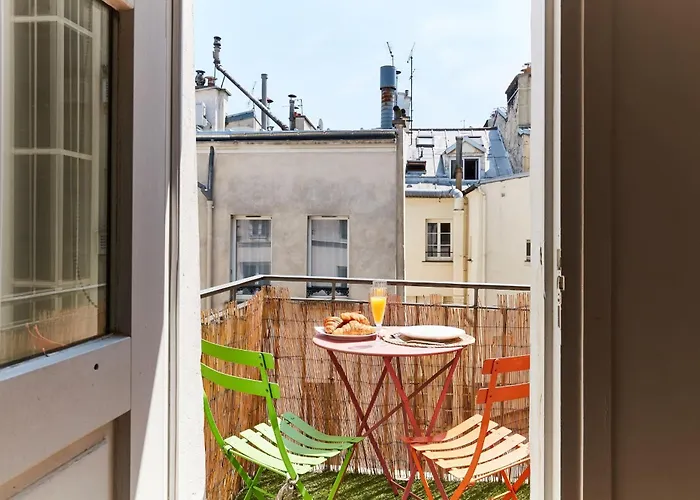 Bnbnova - Latin Quarter - 1br With Balcony