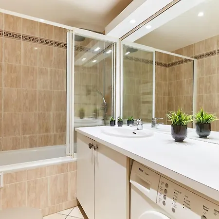 Bnbnova - Latin Quarter - 1br With Balcony *